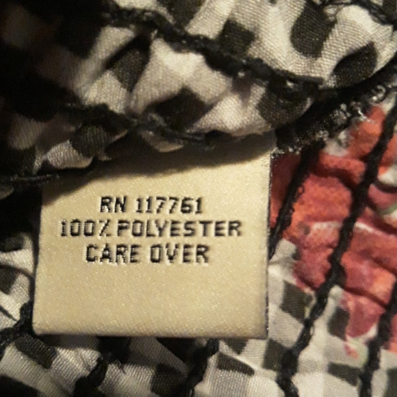 Speed Limit Off Shoulder Crop Top - Picture 4 of 4